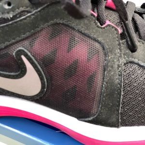 Nike Dual Fusion women’s shoes size 10